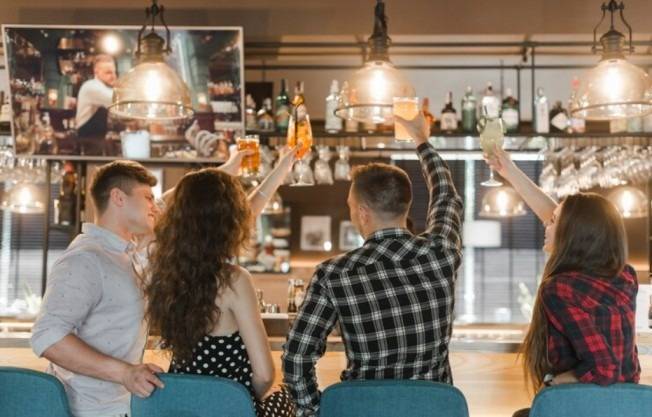 Beer and Wine Stores in Albion
